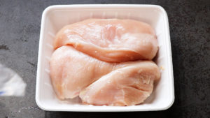 鶏胸肉でパストラミチキンを作る