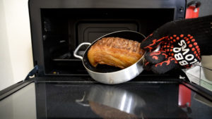 オーブンで焼くカリカリベーコンの作り方