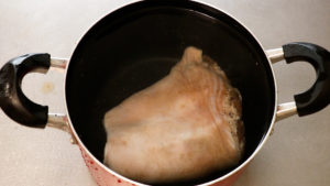 豚スネ肉の燻製ハムの作り方塩抜き