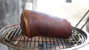 豚スネ肉の燻製ハム完成